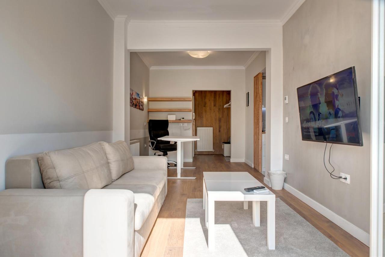 Modern Style Home Near The Train Station Salonic Exterior foto